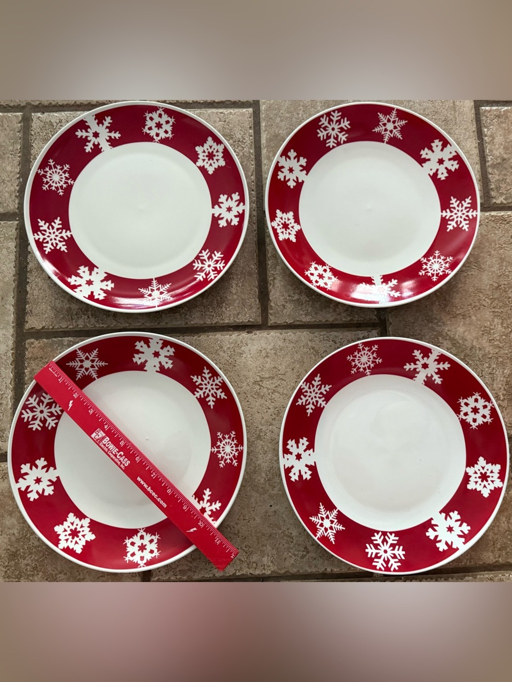 4 Royal Norfolk Red Snowflake Christmas Holiday Dinner Plates 10 1/4"